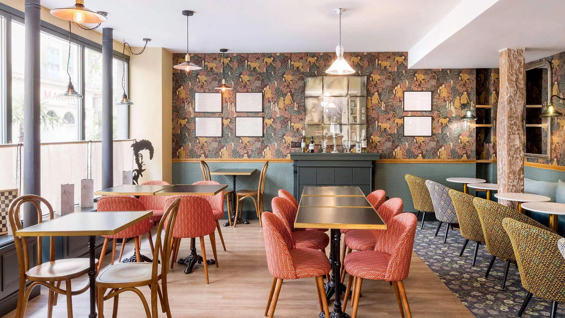 Hotel Litteraire Arthur Rimbaud, Bw Signature Collection 4*