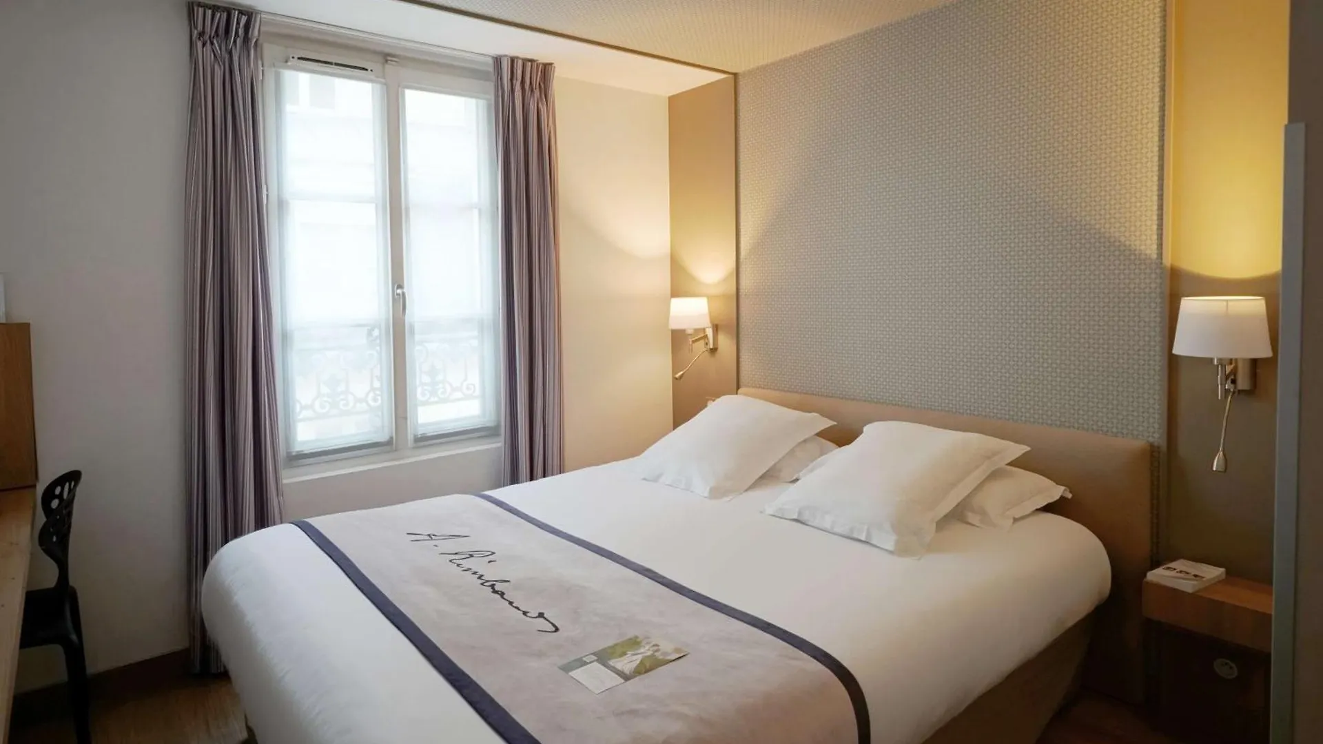 Hotel Litteraire Arthur Rimbaud, Bw Signature Collection 4*
